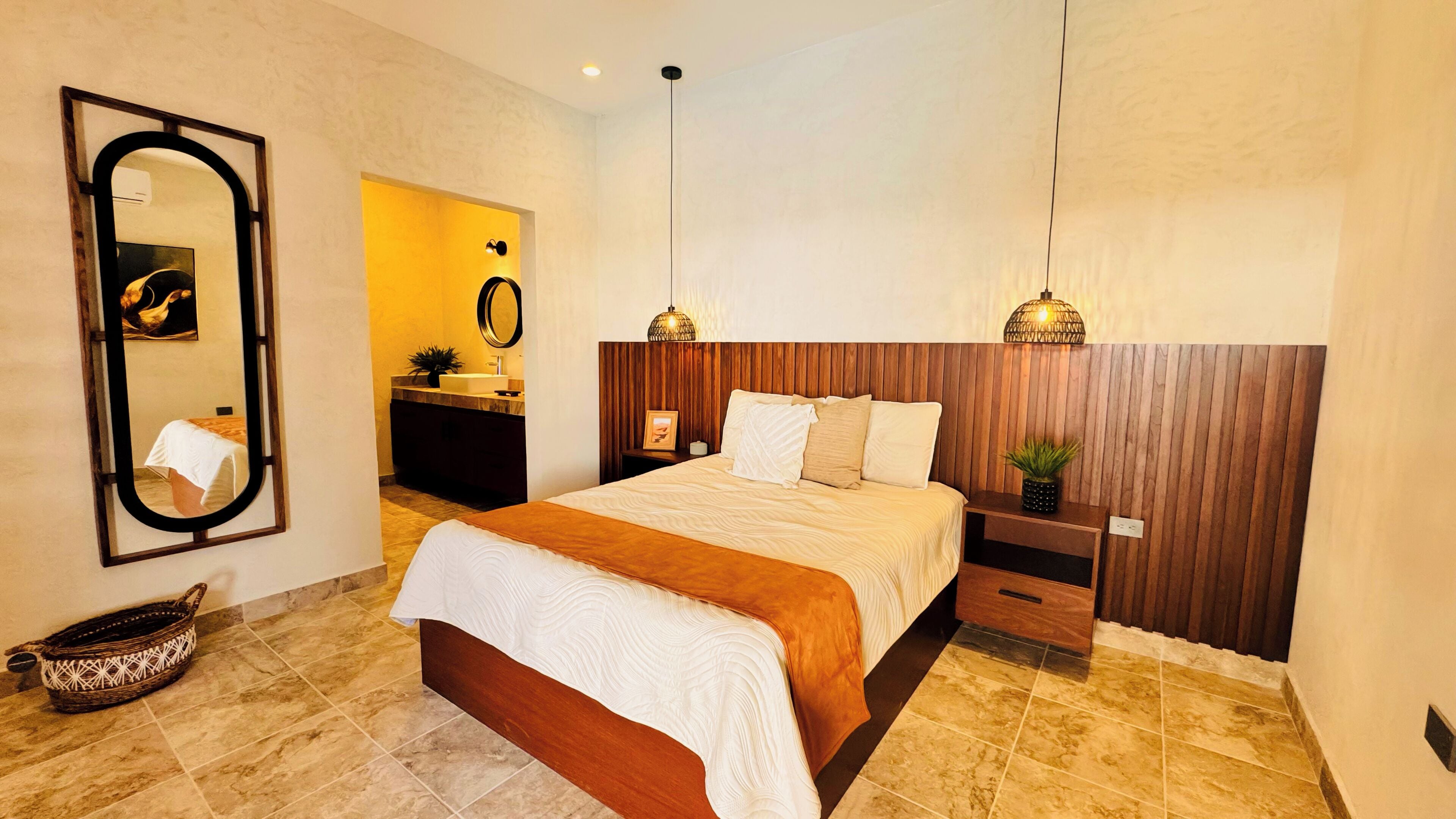 Standard-huone, näköala uima-altaalle | Työpöytä, ilmainen Wi-Fi