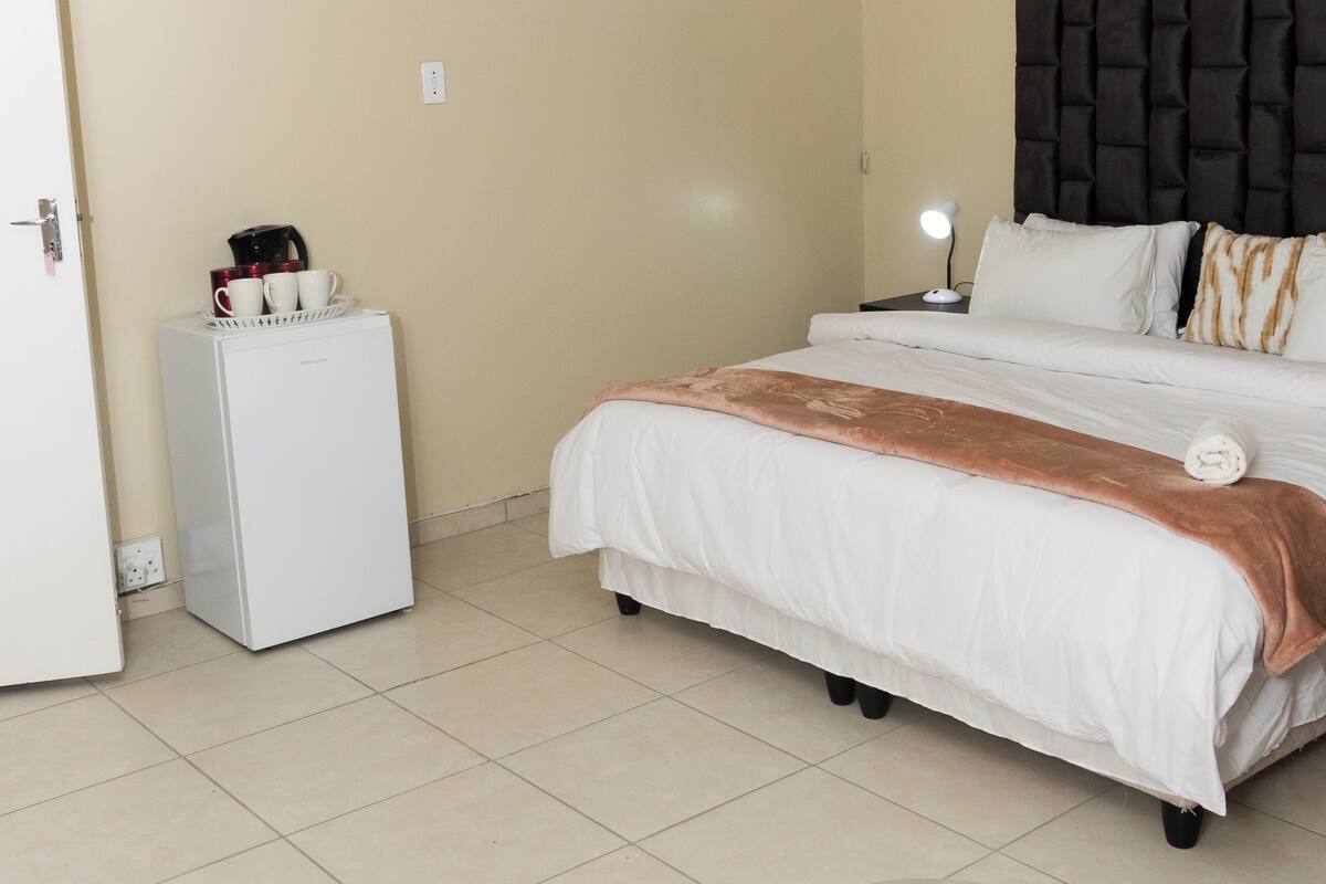 Family Villa | Laptop workspace, free WiFi