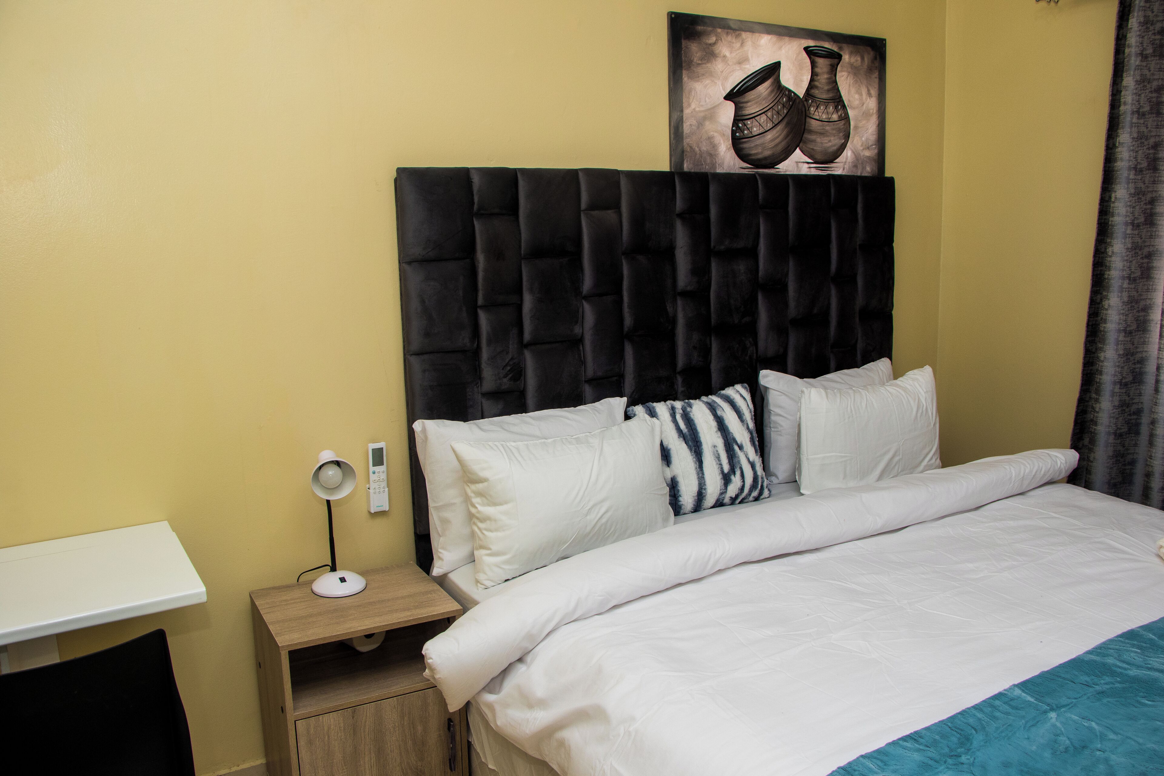 Comfort Studio | Laptop workspace, free WiFi