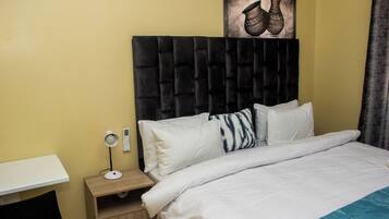 Comfort Studio | Laptop workspace, free WiFi