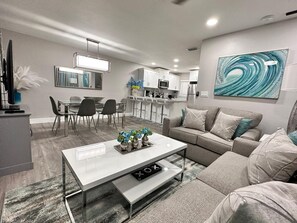 Smart TV, fireplace, table tennis