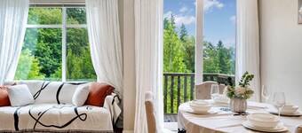 Modern Issaquah 3BR Townhome Near Trails