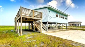 Exterior - Waterfront Fishing Camp in Cocodrie (Chauvin)