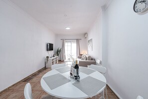 Dining - Torrecilla Urban Beach Stay (Nerja)