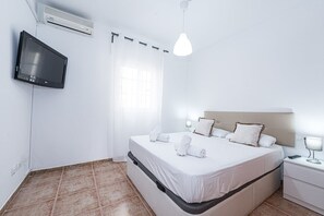 2 bedrooms, iron/ironing board, free WiFi, bed sheets - Torrecilla Urban Beach Stay (Nerja)