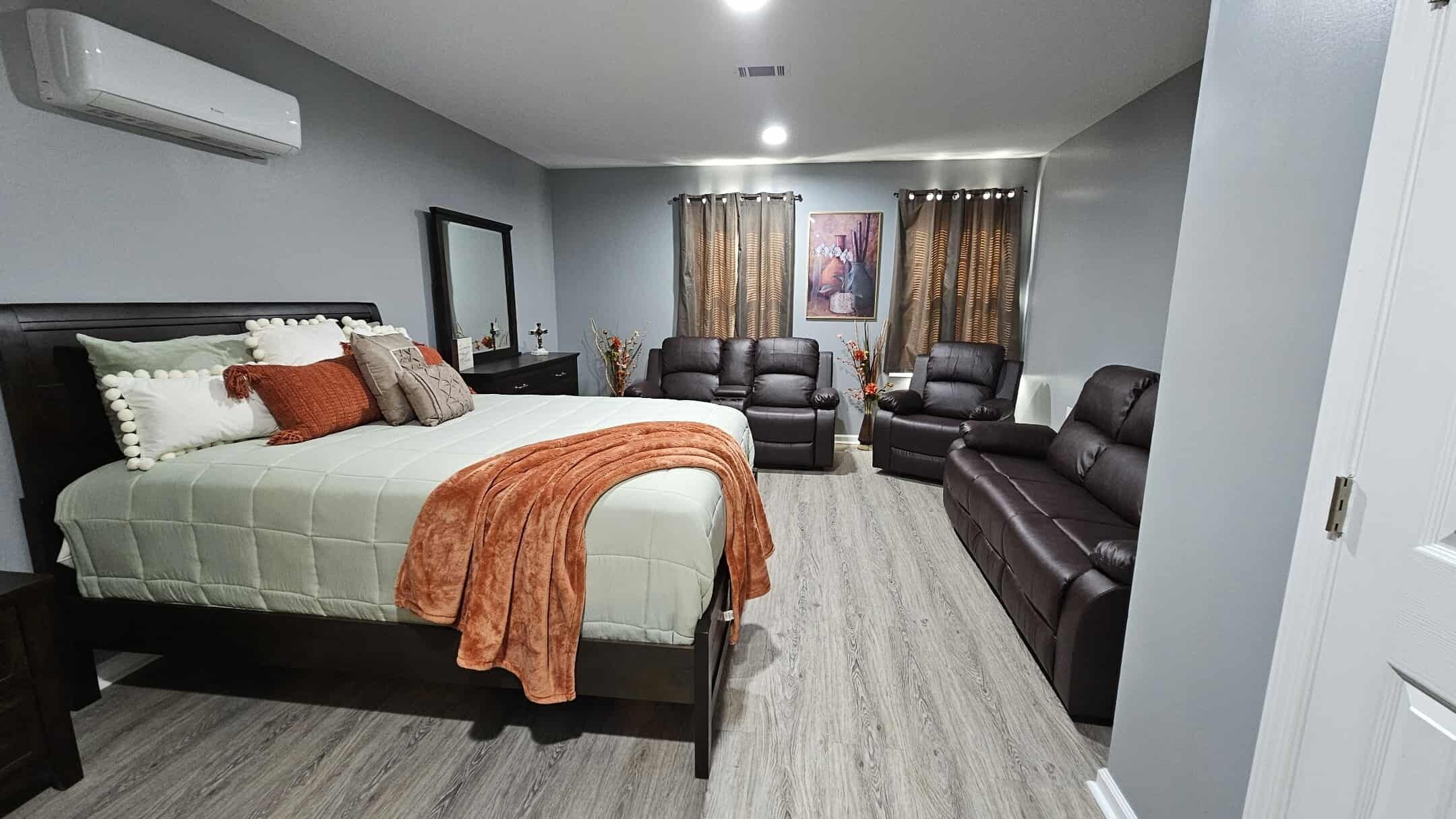 3 bedrooms, iron/ironing board, travel crib, WiFi