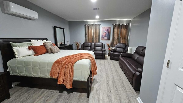 3 bedrooms, iron/ironing board, WiFi, bed sheets - Tanglefoot Ranchhouse Near Oxford/ wheelchair accessible/kid friendly/private (New Albany)