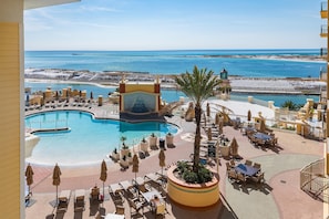 Condo, Plusieurs lits (Emerald Grande W421) | Piscine | Piscine extérieure, piscine chauffée