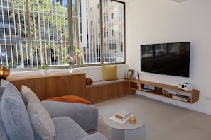 TV