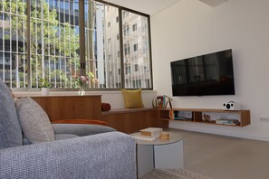 TV