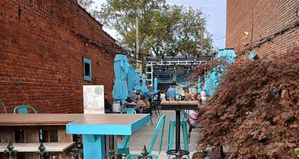 PROMO, 10% WEEKLY DISCOUNT, Pink Lady On Main, Pet Friendly, Downtown Pilot Mtn