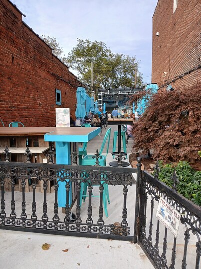 PROMO, 10% WEEKLY DISCOUNT, Pink Lady On Main, Pet Friendly,  Downtown Pilot Mtn