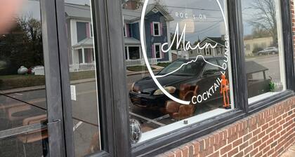 PROMO, 10% WEEKLY DISCOUNT, Pink Lady On Main, Pet Friendly, Downtown Pilot Mtn