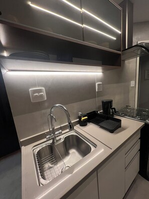 Private kitchen - Best Studio on Copacabana Beach (Rio de Janeiro)