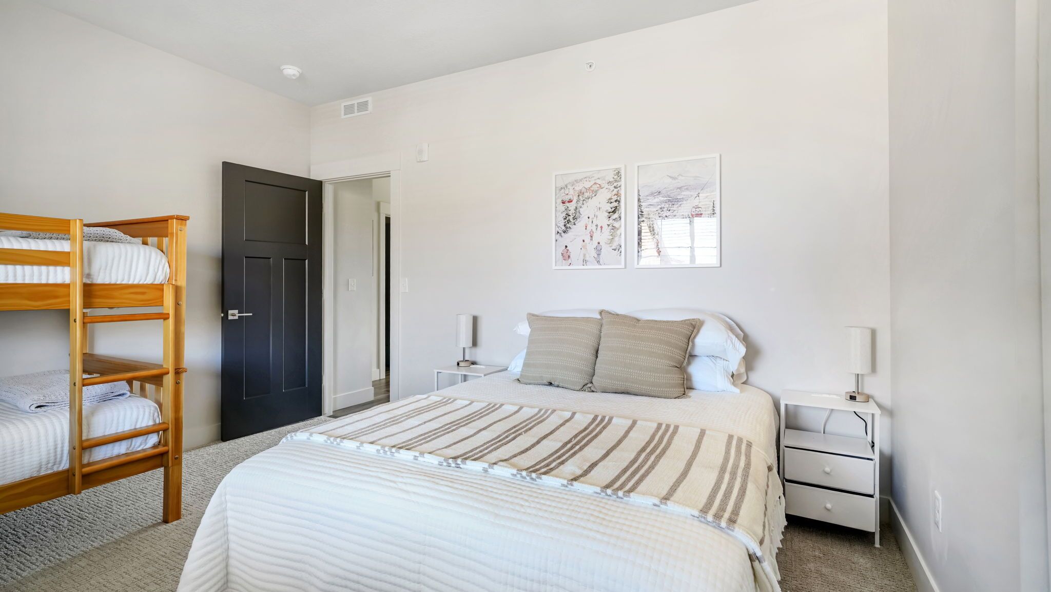 2 bedrooms, WiFi, bed sheets