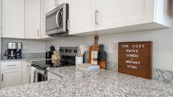 微波炉、烤箱、炉灶、洗碗机