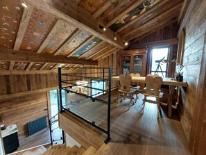 Dining - Cosy chalet in the Chamonix valley with exceptional view of the Mont Blanc range (Les Houches)