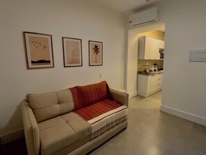 Living area - Studio apartment across from Copacabana Beach. (Rio de Janeiro)