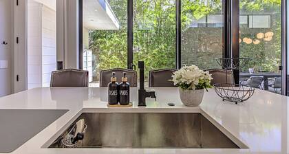 Spacious 3-bedroom I DT Austin I Walk to Restaurants & Shops