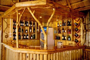 Bar (en la propiedad)