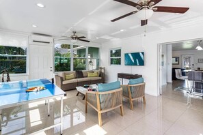 TV, table tennis - Amazon Heated Pool Perfect House (Tamiami)