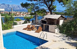 Pool - Amazing home in Selca with private swimming pool, can be inside or outside (Selca)