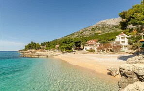 Beach - 2 bedroom stunning apartment in Ivan Dolac (Ivan Dolac)
