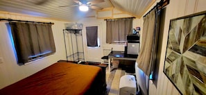 1 間睡房、床單