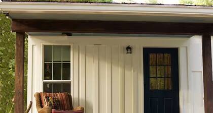 Charming 1-bedroom cottage in peaceful Chapin