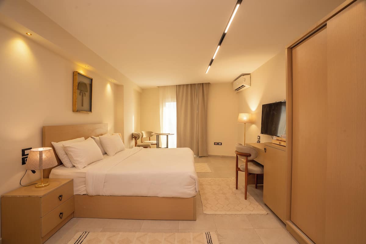 Comfort Suite, Balcony, Mountain View | Free WiFi