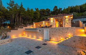 Exterior - Awesome home in Prigradica (Prigradica)