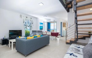 Smart TV - Cozy home in Privlaka (Privlaka)