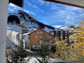 View from property - Haus Wallis - Apartment Knusperhaus - Ski-In and Out at Ski Arlberg (Warth)