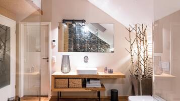 Apartamento de lujo, vistas al lago | Baño