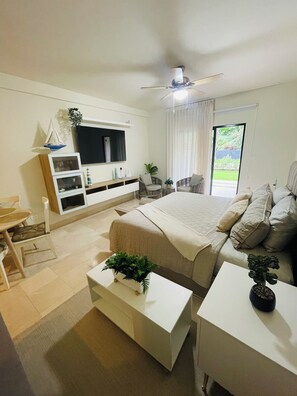 Condo, Balcony | Blackout drapes, iron/ironing board, free WiFi