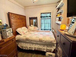 2 室のベッドルーム、アイロン / アイロン台、WiFi、ベッドシーツ