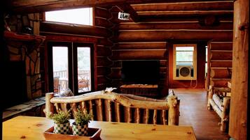 Televisor i llar de foc