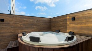 室外 Spa 池