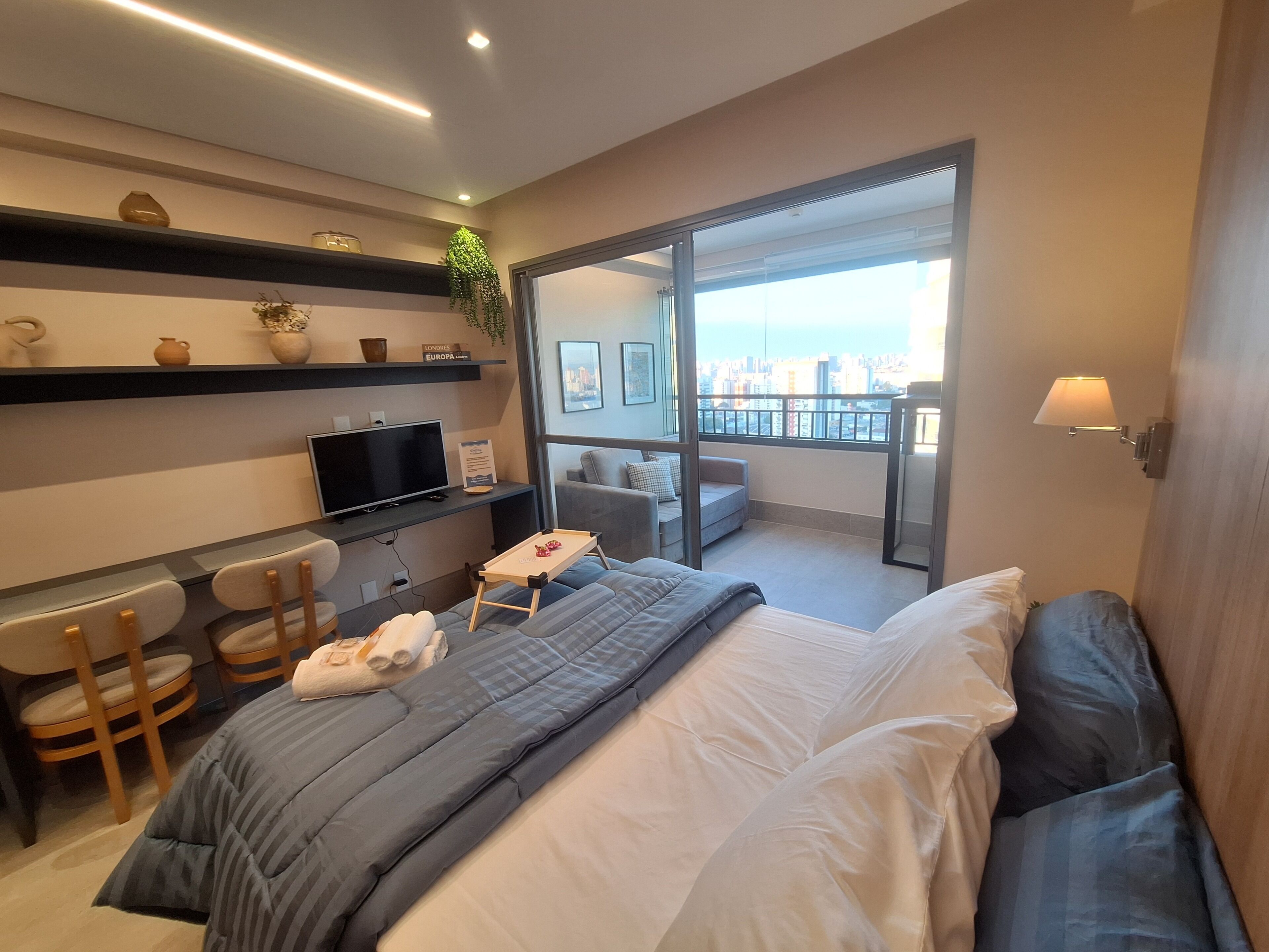 2 quartos, ferros/tábuas de passar roupa, Wi-Fi, roupa de cama