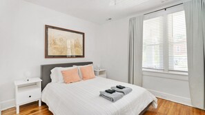 2 chambres, fer et planche Ă repasser, Wi-Fi, literie fournie