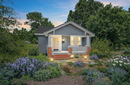 Casa Terra: Pet-Friendly Eco Oasis with Gazebo