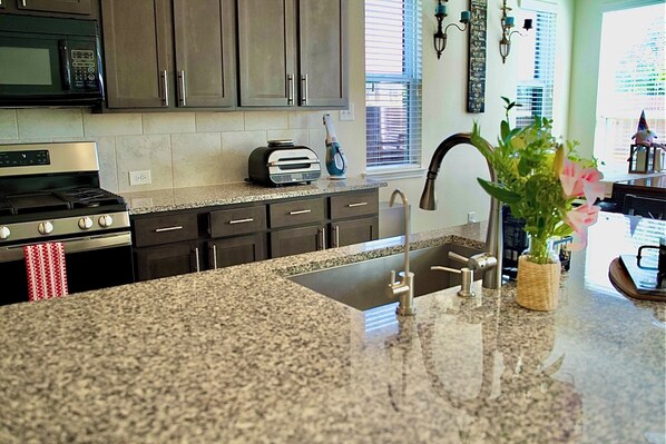 Microwave, oven, stovetop, dishwasher