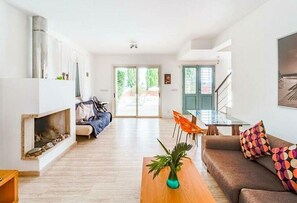 TV connectée, cheminée