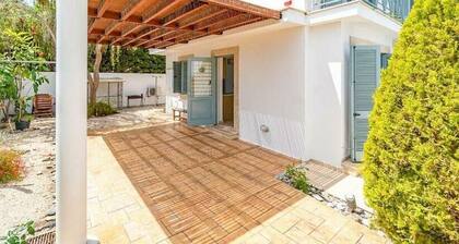 Peaceful Oasis Near the Sea with Private Pool - Just Minutes to Beautiful Anassa & Giannakis Beaches