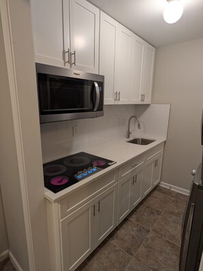 Microwave, oven, stovetop, dishwasher