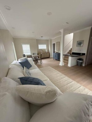 Smart TV - 106- Newly Renovated House with Oceanview and Pool (Cudjoe Key)