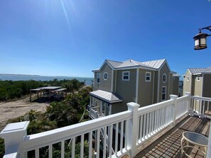 Terrace/patio - 106- Newly Renovated House with Oceanview and Pool (Cudjoe Key)