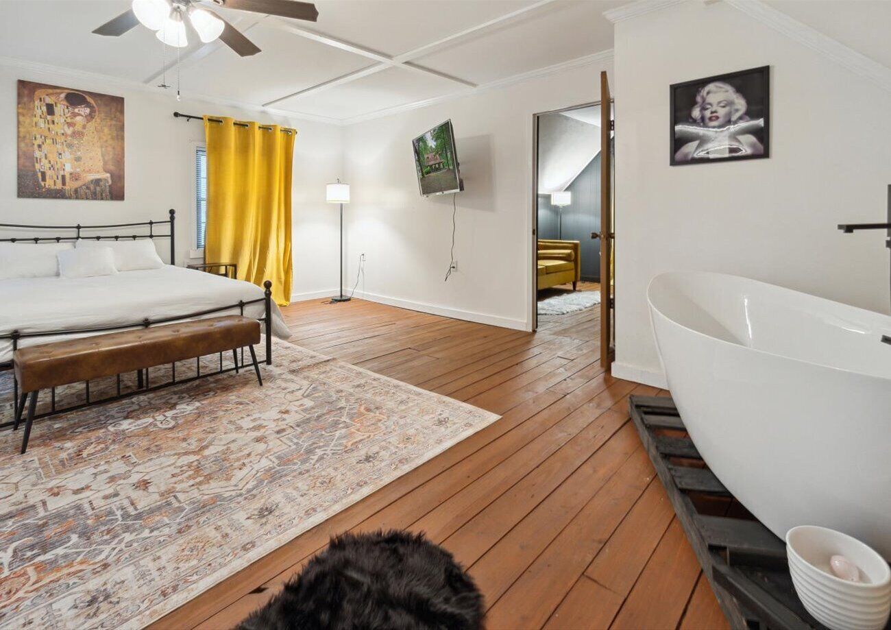 3 bedrooms, WiFi, bed sheets, wheelchair access