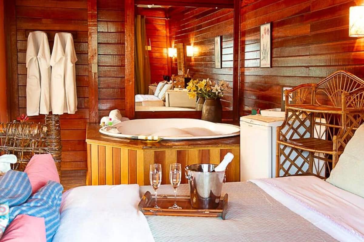 Senior Suite | Free WiFi