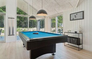 Games room - Gorgeous home in Glesborg with sauna (Glesborg)